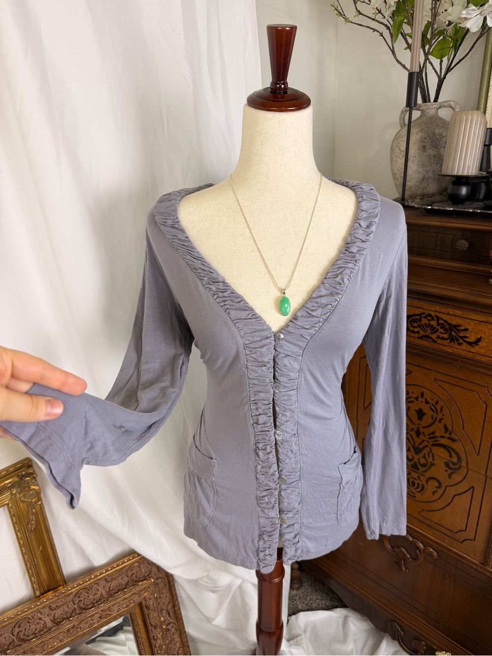 Bobeau Women's Ruffled V-Neck Button Cardigan - Gray